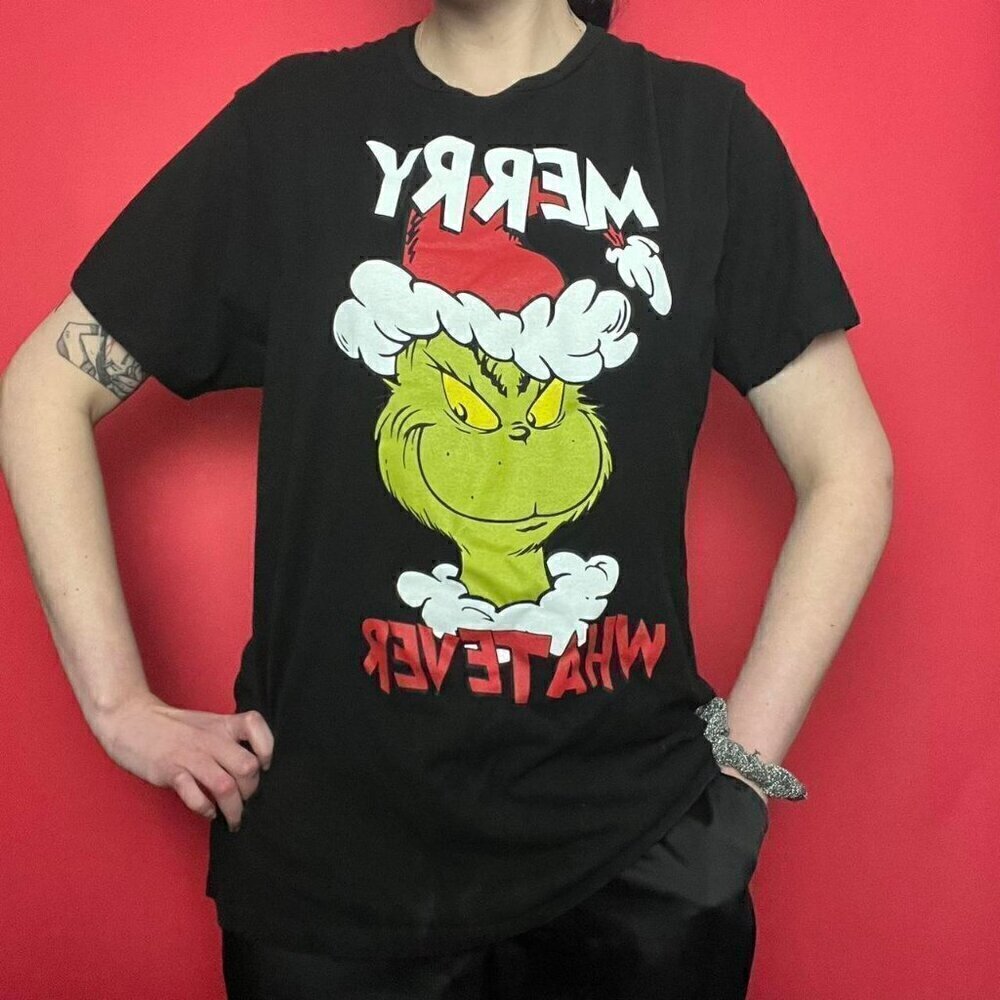 The grinch / Christmas themed movie  tee shir​​​​​​​​​​​​​ - Picture 4 of 4
